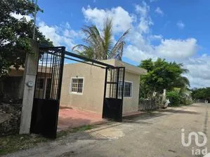 NEX-274361 - Casa en Venta, con 3 recamaras, con 1 baño en Tizimin Centro, CP 97700, Yucatán.