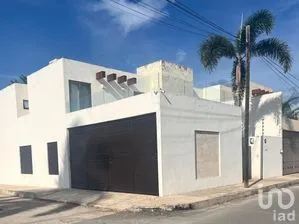 NEX-274423 - Casa en Venta, con 4 recamaras, con 4 baños, con 360 m2 de construcción en Montebello, CP 97113, Yucatán.