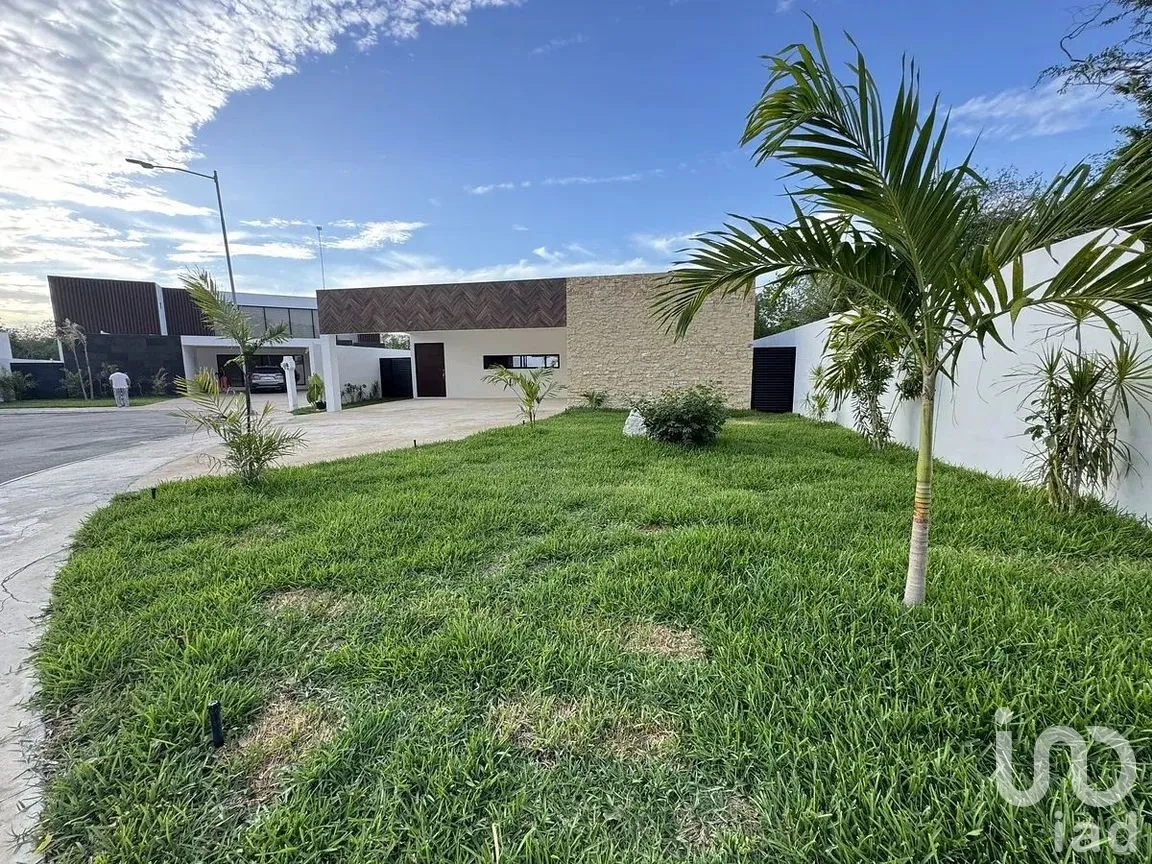 Casa en Venta en Jardines de Rejoyada, Mérida, Yucatán | NEX-285125 | iad México | Foto 3 de 26
