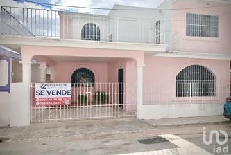 NEX-288437 - Casa en Venta, con 3 recamaras, con 2 baños, con 253 m2 de construcción en Tizimin Centro, CP 97700, Yucatán.