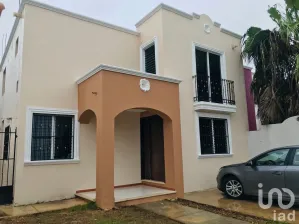 NEX-106741 - Casa en Venta, con 3 recamaras, con 3 baños, con 199 m2 de construcción en Unidad Habitacional Mérida Issste, CP 97219, Yucatán.