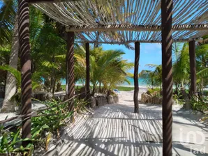 NEX-228545 - Casa en Venta, con 5 recamaras, con 7 baños en Mahahual, CP 77976, Quintana Roo.