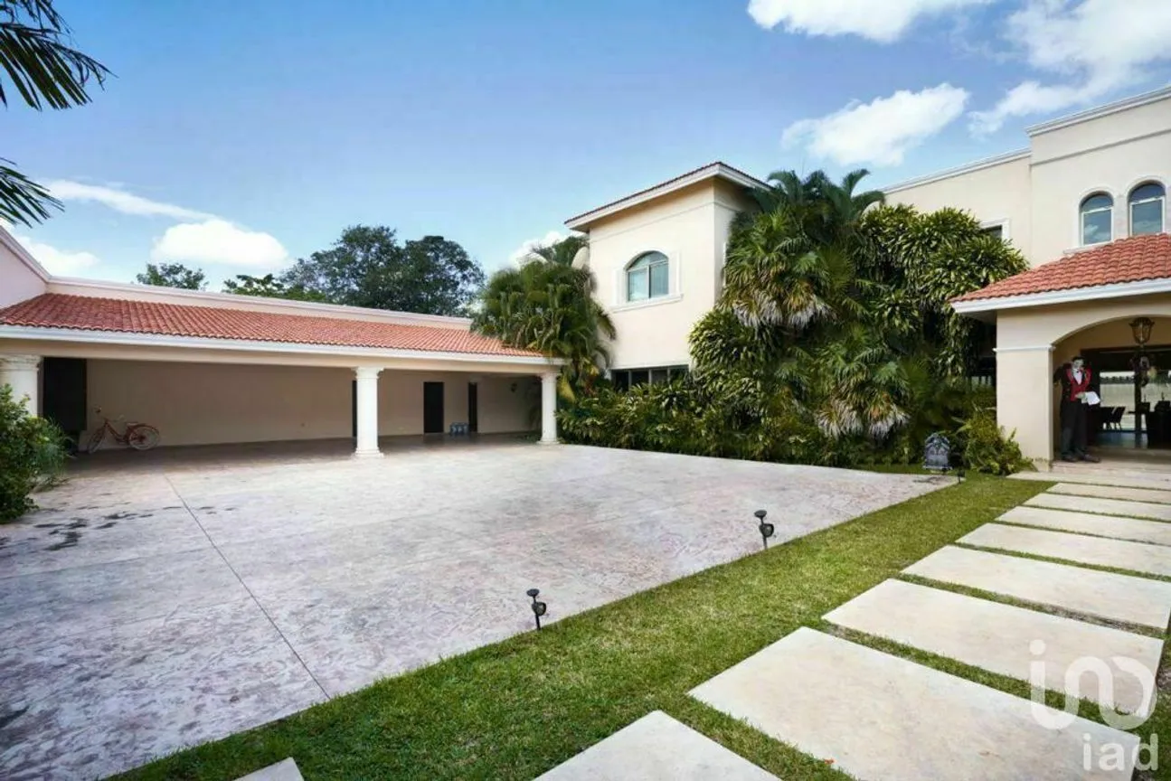 Casa en Venta en Montebello, Mérida, Yucatán | NEX-228600 | iad México | Foto 2 de 30