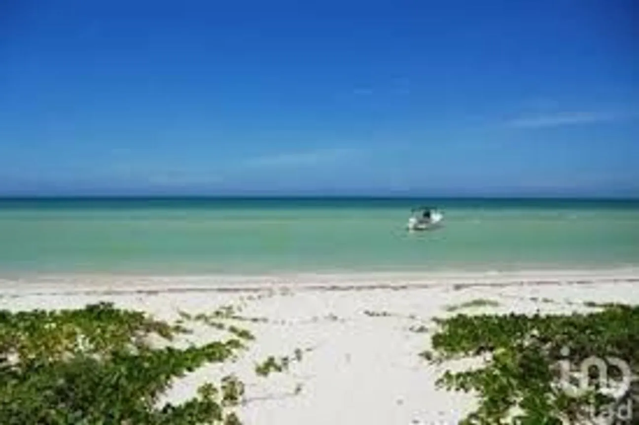 Terreno en Venta en Chicxulub, Chicxulub Pueblo, Yucatán | NEX-228622 | iad México | Foto 1 de 3