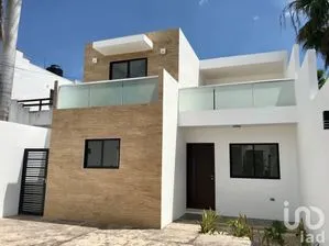 NEX-228715 - Casa en Venta, con 3 recamaras, con 2 baños.