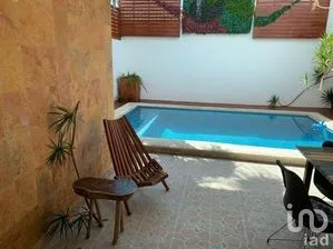 NEX-228716 - Casa en Venta, con 3 recamaras, con 2 baños, con 272.7 m2 de construcción en Jardines de Vista Alegre, CP 97138, Yucatán.