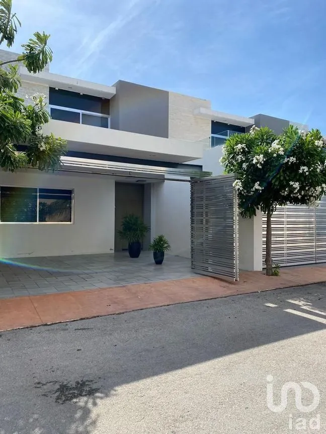 Casa en Venta en Montebello, Mérida, Yucatán | NEX-228737 | iad México | Foto 2 de 20