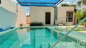 NEX-228745 - Casa en Renta, con 3 recamaras, con 2 baños, con 350 m2 de construcción.