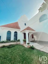 NEX-91655 - Casa en Venta, con 5 recamaras, con 1 baño, con 409 m2 de construcción en Monte Alban, CP 97114, Yucatán.