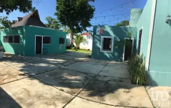 NEX-95994 - Casa en Venta, con 4 recamaras, con 2 baños.