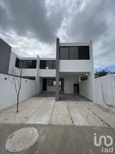 NEX-216396 - Casa en Venta, con 3 recamaras, con 2 baños, con 198 m2 de construcción.