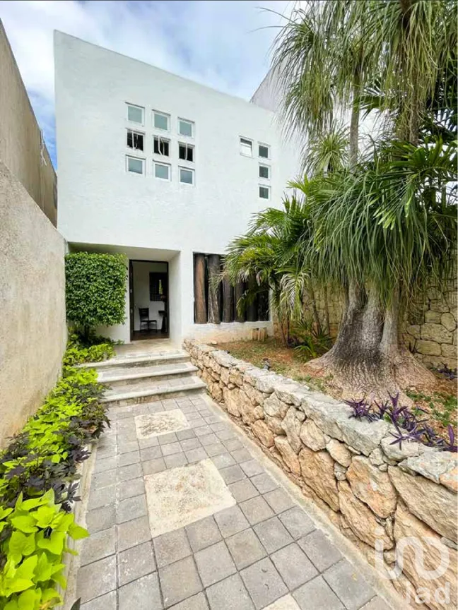 Casa en Venta en San Pedro Uxmal, Mérida, Yucatán | NEX-229465 | iad México | Foto 3 de 19