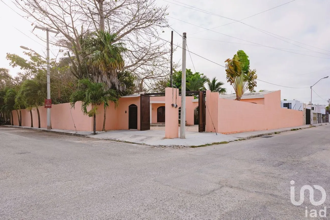Casa en Venta en Chichi Suárez, Mérida, Yucatán | NEX-91578 | iad México | Foto 3 de 10