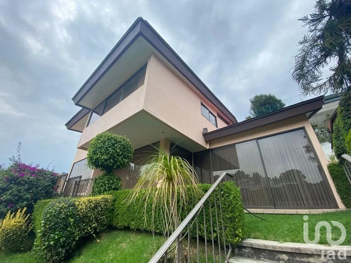 Casa en Venta en Bosques de las Lomas, Cuajimalpa de Morelos, Ciudad de México | NEX-267734 | iad México | Foto 1 de 15