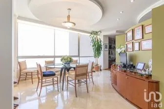 NEX-268084 - Departamento en Venta, con 3 recamaras, con 3 baños, con 296 m2 de construcción.