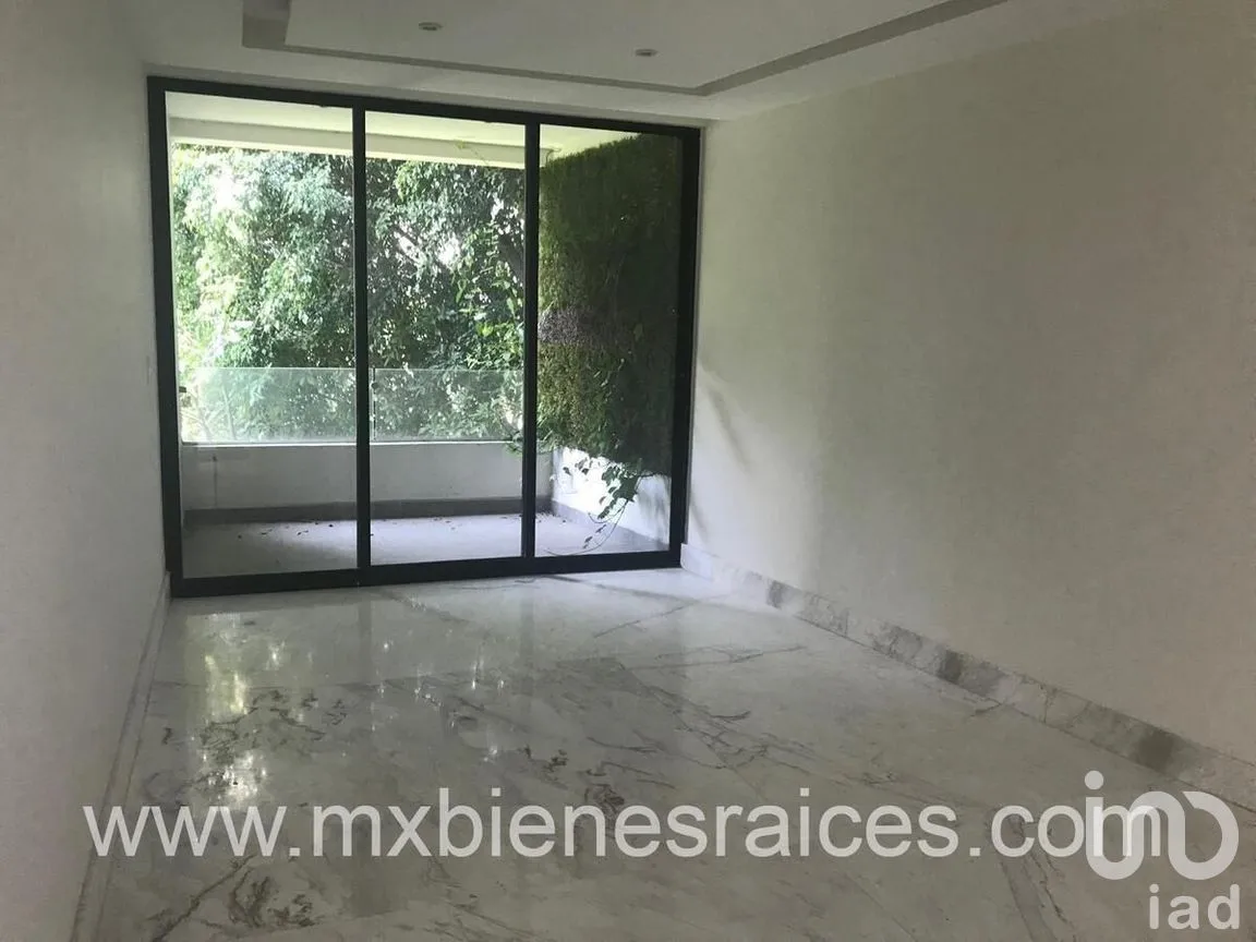 Casa en Venta en Lomas de Tecamachalco, Naucalpan de Juárez, Estado de México | NEX-269588 | iad México | Foto 2 de 13