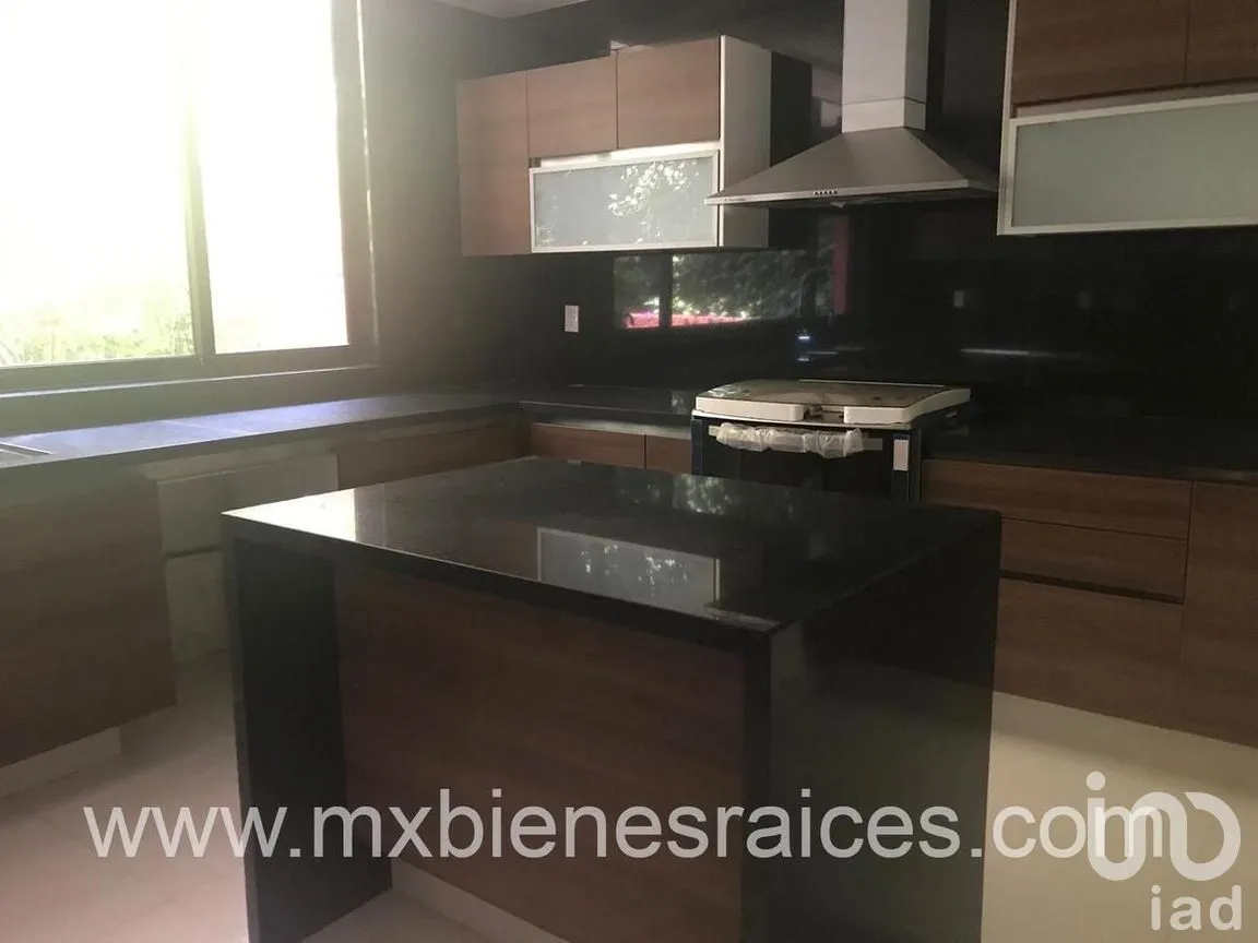 Casa en Venta en Lomas de Tecamachalco, Naucalpan de Juárez, Estado de México | NEX-269588 | iad México | Foto 8 de 13