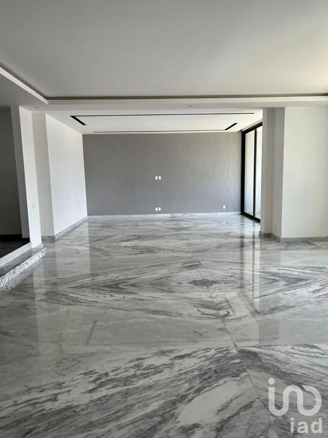 Casa en Venta en Bosque Real, Huixquilucan, Estado de México | NEX-271018 | iad México | Foto 2 de 20