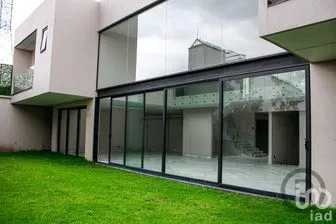 NEX-271218 - Casa en Venta, con 4 recamaras, con 4 baños, con 1100 m2 de construcción en Bosques de las Lomas, CP 05120, Ciudad de México.