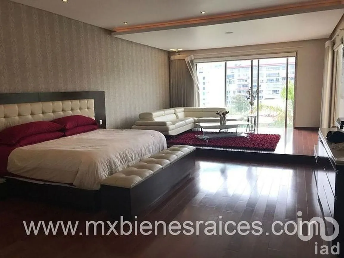 Casa en Venta en Bosque de las Lomas, Miguel Hidalgo, Ciudad de México | NEX-287904 | iad México | Foto 9 de 11