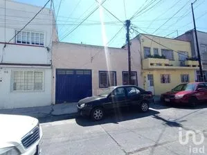 NEX-228421 - Casa en Renta, con 3 recamaras, con 1 baño, con 136 m2 de construcción en Obrera, CP 06800, Ciudad de México.