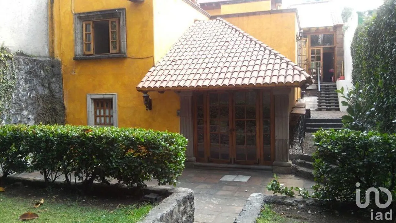 Casa en Renta en Jardines del Pedregal, Álvaro Obregón, Ciudad de México | NEX-228778 | iad México | Foto 2 de 14