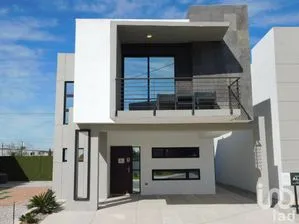 NEX-161645 - Casa en Venta, con 3 recamaras, con 3 baños, con 200 m2 de construcción en Vienna Residencial, CP 32560, Chihuahua.