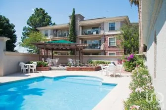 NEX-188822 - Departamento en Renta, con 2 recamaras, con 1 baño, con 90 m2 de construcción.