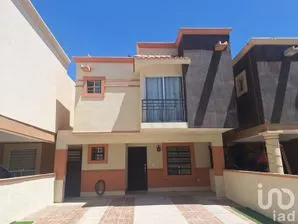 NEX-203858 - Casa en Renta, con 3 recamaras, con 2 baños, con 113 m2 de construcción en Jardines de Santa Clara, CP 32563, Chihuahua.