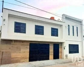 NEX-236885 - Casa en Venta, con 7 recamaras, con 4 baños, con 309 m2 de construcción en Hidalgo, CP 32300, Chihuahua.