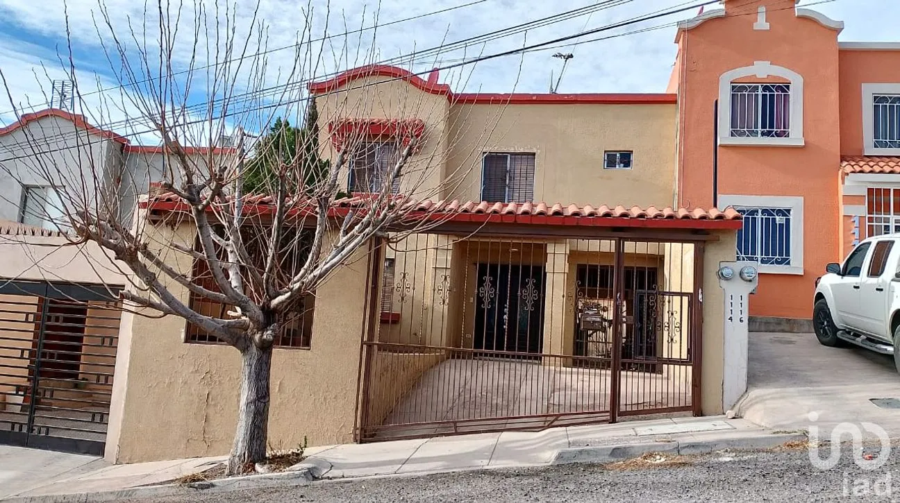 Casa en Venta en Praderas de León, Chihuahua, Chihuahua | NEX-242293 | iad México | Foto 1 de 19