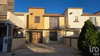 NEX-261274 - Casa en Renta, con 3 recamaras, con 2 baños, con 112 m2 de construcción.