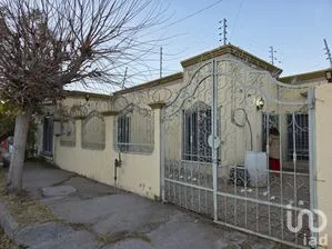 NEX-283329 - Casa en Renta, con 3 recamaras, con 2 baños, con 120 m2 de construcción en El Campanario, CP 32376, Chihuahua.