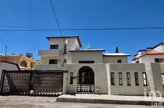 NEX-295626 - Casa en Venta, con 4 recamaras, con 4 baños, con 336 m2 de construcción en Campestre Arboleda, CP 32409, Chihuahua.