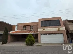 NEX-295959 - Casa en Venta, con 4 recamaras, con 3 baños, con 320 m2 de construcción en Adición Campestre, CP 32505, Chihuahua.