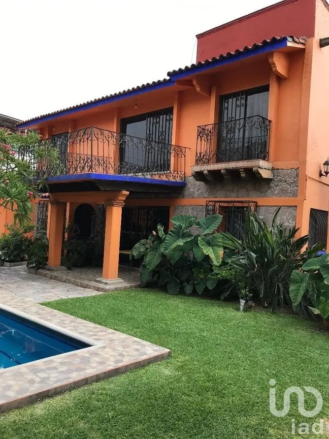 Casa en Venta en Bugambilias, Jiutepec, Morelos | NEX-204420 | iad México | Foto 1 de 27
