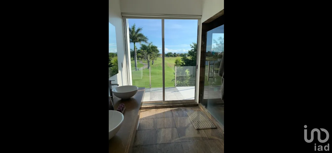 Casa en Venta en Paraíso Country Club, Emiliano Zapata, Morelos | NEX-269406 | iad México | Foto 5 de 12