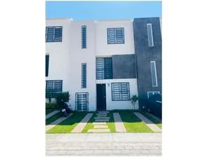 NEX-270001 - Casa en Venta, con 3 recamaras, con 2 baños, con 90 m2 de construcción en Club de Golf Santa Fe, CP 62790, Morelos.