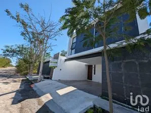 NEX-200674 - Casa en Renta, con 3 recamaras, con 3 baños, con 199 m2 de construcción en Bellavista, CP 97285, Yucatán.