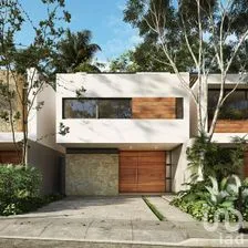 NEX-268731 - Casa en Venta, con 3 recamaras, con 2 baños, con 178.32 m2 de construcción.