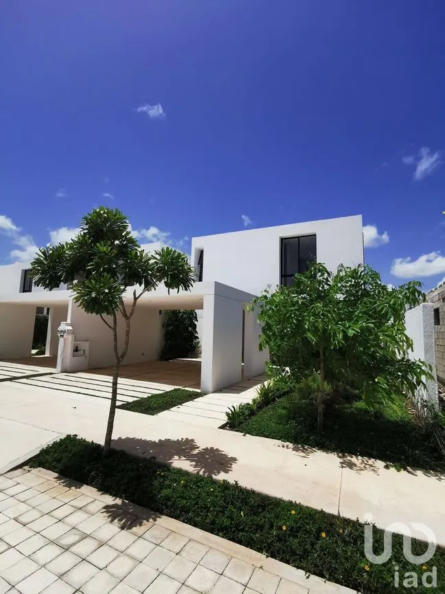Casa en Venta en Villas Cholul, Mérida, Yucatán | NEX-268799 | iad México | Foto 2 de 19
