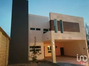 NEX-103700 - Casa en Venta, con 3 recamaras, con 2 baños, con 202 m2 de construcción en Torrecillas y Ramones, CP 25298, Coahuila de Zaragoza.