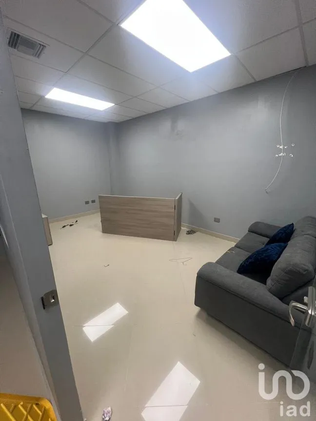 Oficina en Renta en La Rosa, Saltillo, Coahuila | NEX-267600 | iad México | Foto 3 de 9