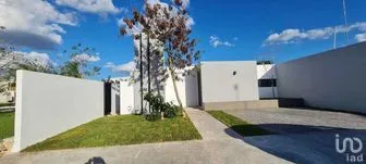 NEX-271776 - Casa en Venta, con 3 recamaras, con 2 baños, con 138.65 m2 de construcción.