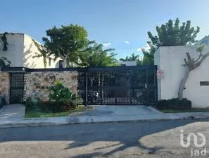 NEX-288378 - Departamento en Renta, con 2 recamaras, con 1 baño, con 1 m2 de construcción en Montebello, CP 97113, Yucatán.