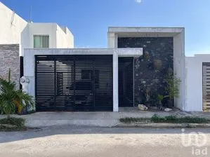 NEX-297698 - Casa en Venta, con 3 recamaras, con 1 baño, con 120 m2 de construcción.