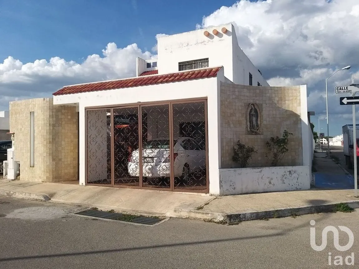 Casa en Venta en Los Héroes, Mérida, Yucatán | NEX-99915 | iad México | Foto 1 de 18