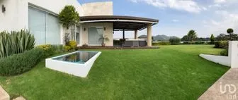 NEX-230075 - Casa en Venta, con 3 recamaras, con 3 baños, con 724 m2 de construcción en Rancho San Juan, CP 52938, Estado De México.