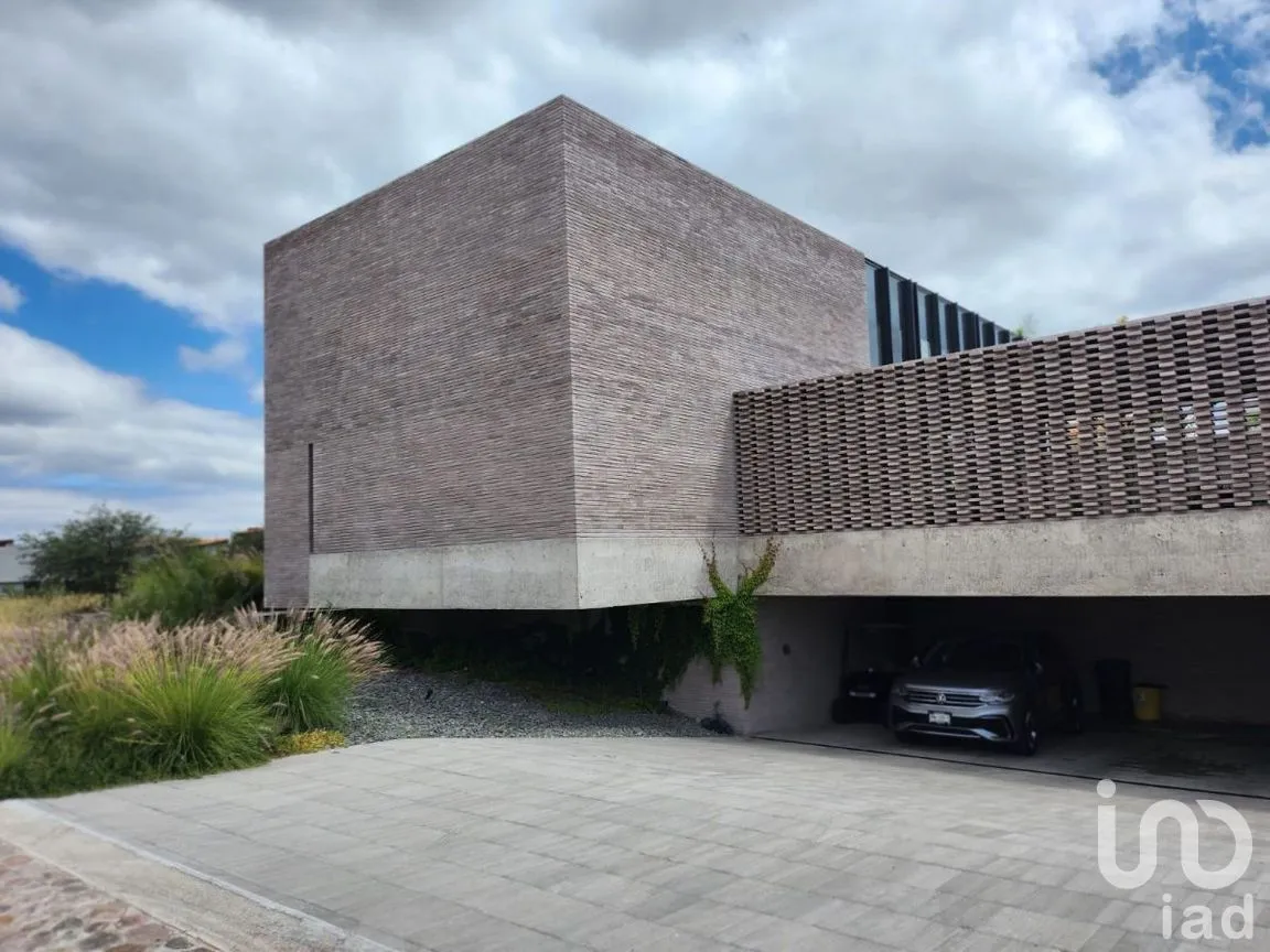 Casa en Venta en El Campanario, Querétaro, Querétaro | NEX-267902 | iad México | Foto 3 de 48