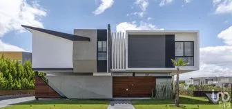 NEX-267912 - Casa en Venta, con 4 recamaras, con 5 baños, con 564 m2 de construcción.